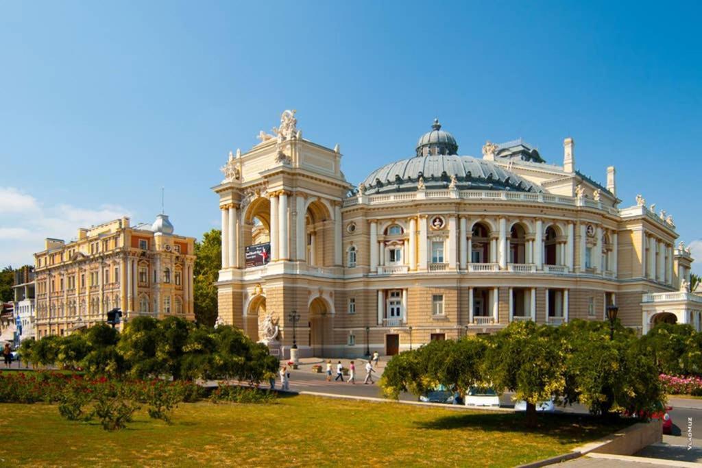 Три Квартала От Оперного-Тихий Лофт-Новый Апарт Oldenburg Bagian luar foto